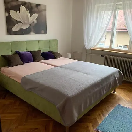 Lunik Apartment
